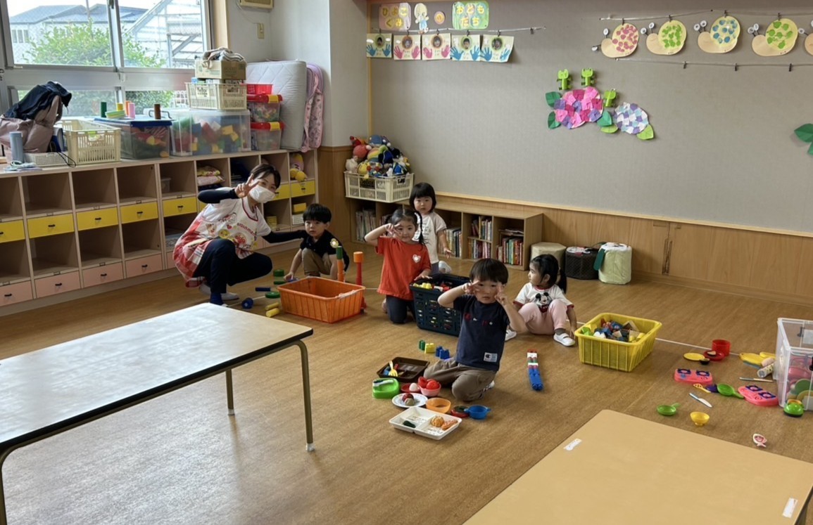 ひよこ組の様子 - 藤原白百合幼稚園